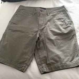 American Eagle cotton khaki Flex olive boy shorts NWOT sz 30
